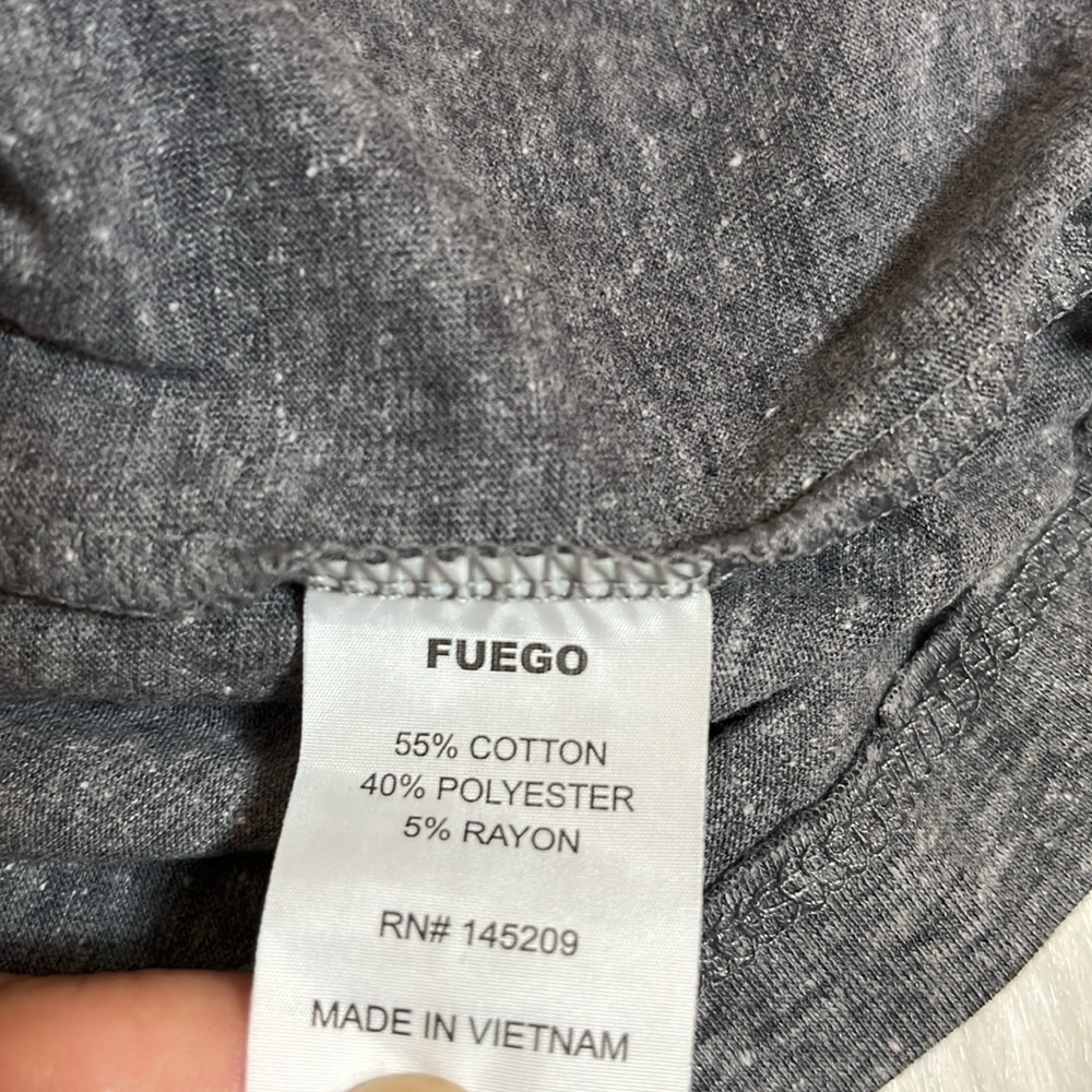 NWT Fuego Grey Owl Short Sleeve V-Neck Shirt - Picture 8 of 9